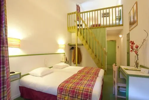Logis Restaurant Les Cedres 3* Жуайёз