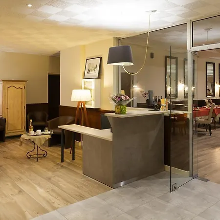 Logis Restaurant Les Cedres Hotel