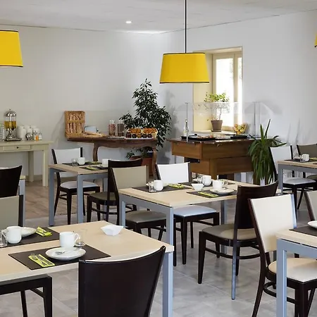 Logis Restaurant Les Cedres 3* Joyeuse