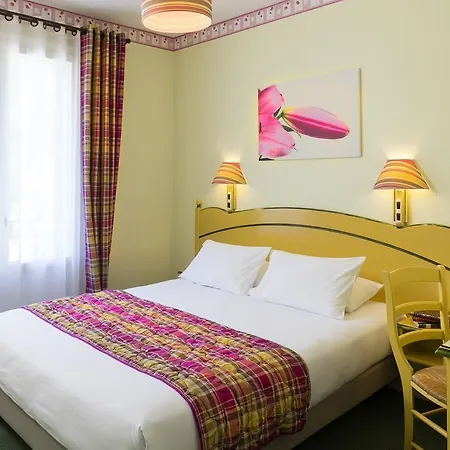 Hotel Logis Restaurant Les Cedres
