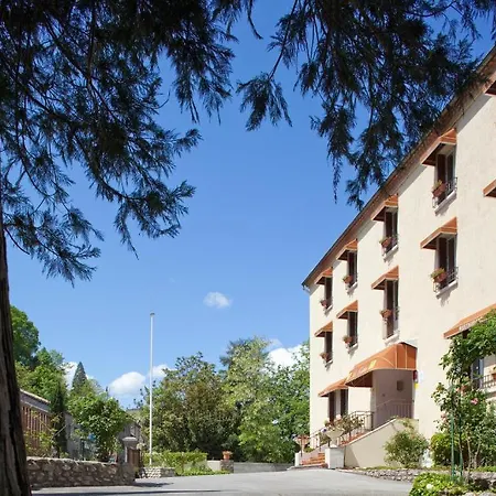 Logis Restaurant Les Cedres Hotel