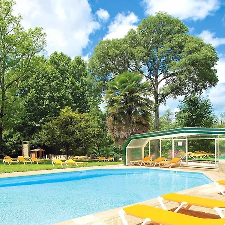 Logis Restaurant Les Cedres Szálloda 3*