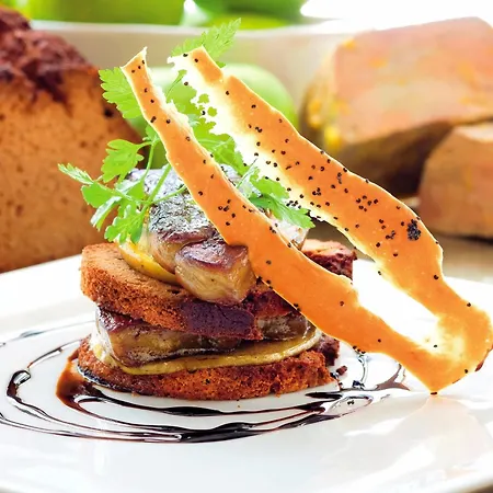 酒店 Logis Restaurant Les Cedres 茹瓦厄斯