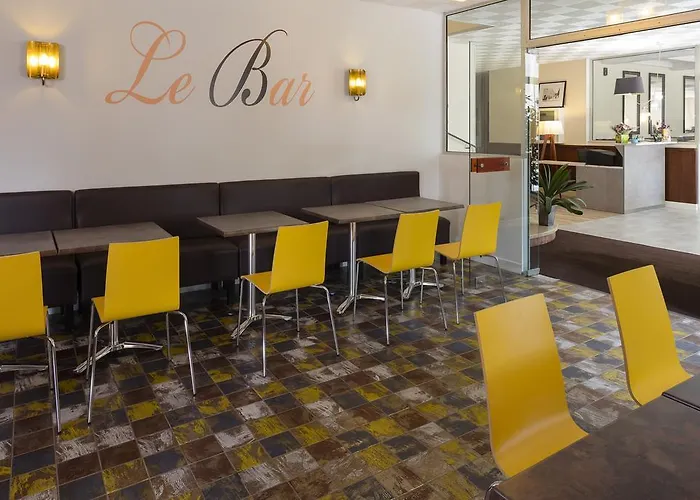 Logis Restaurant Les Cedres Szálloda 3*