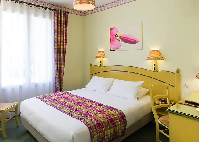 Szálloda Logis Restaurant Les Cedres